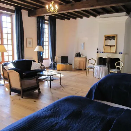 Le Petit Chateau *