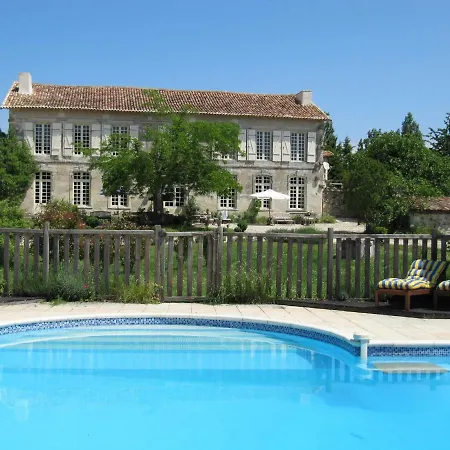 Le Petit Chateau * Servanches