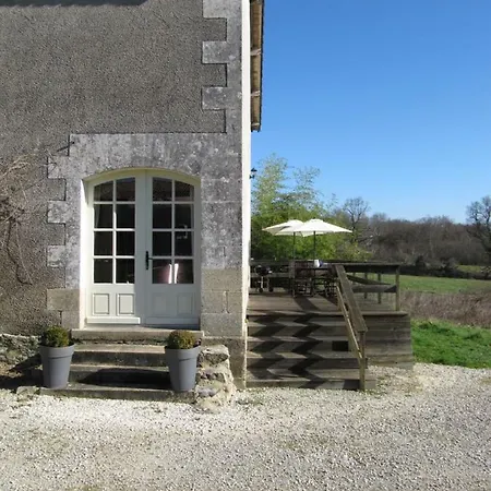 Le Petit Chateau Servanches