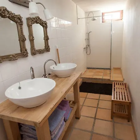 Panzió Le Petit Chateau *