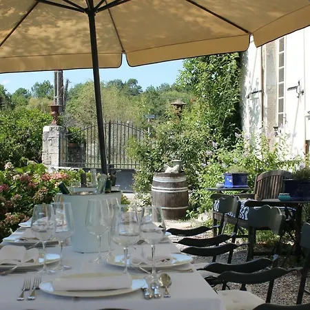 Le Petit Chateau Couette-café *