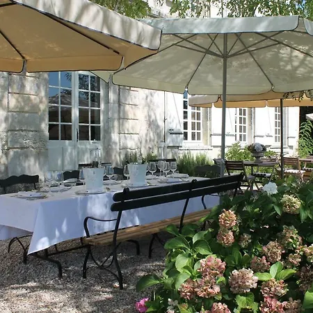 Le Petit Chateau Servanches